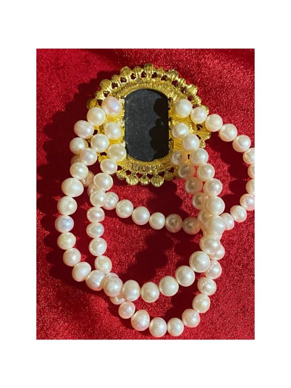 Gorgeous Huge Cameo Bracelet with Fresh Culture Pearls and Rhinestones - Picture 5 of 10